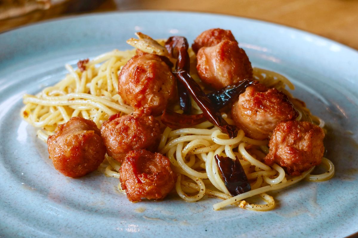 Pâtes à la saucisse italienne : la sauce du dimanche